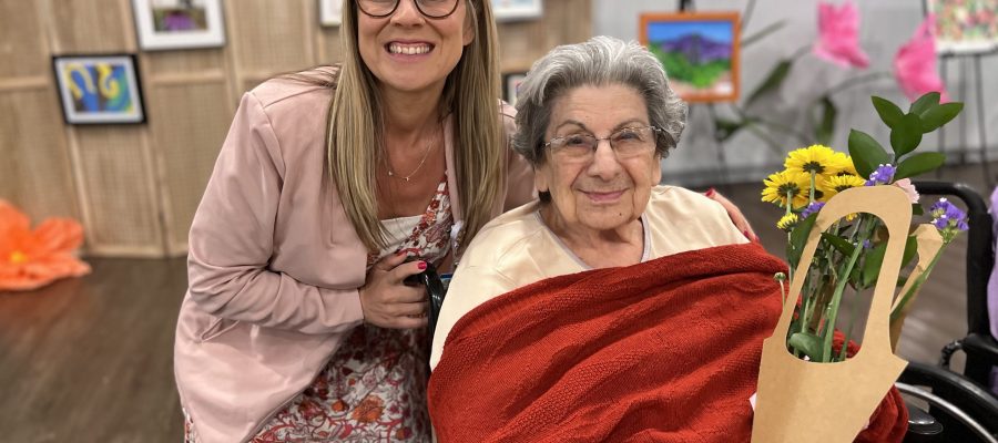 From daily interactions to special celebrations, Gurwin's Therapeutic Recreation team knows what makes Mom smile.